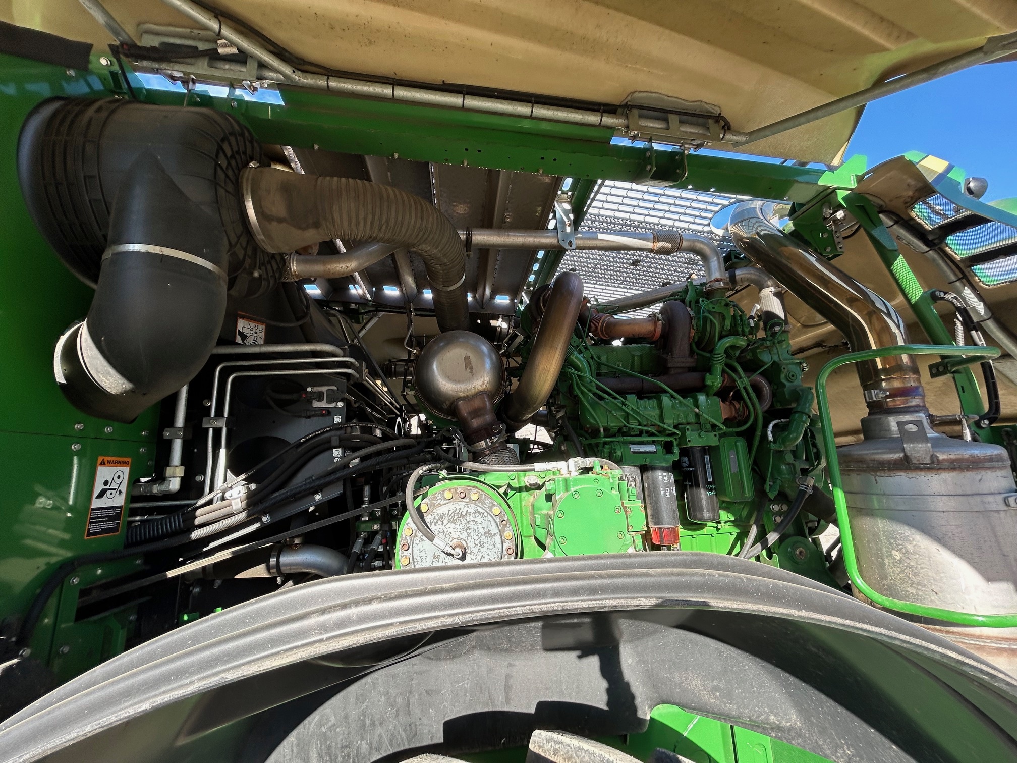 2017 John Deere 8300 Image 9