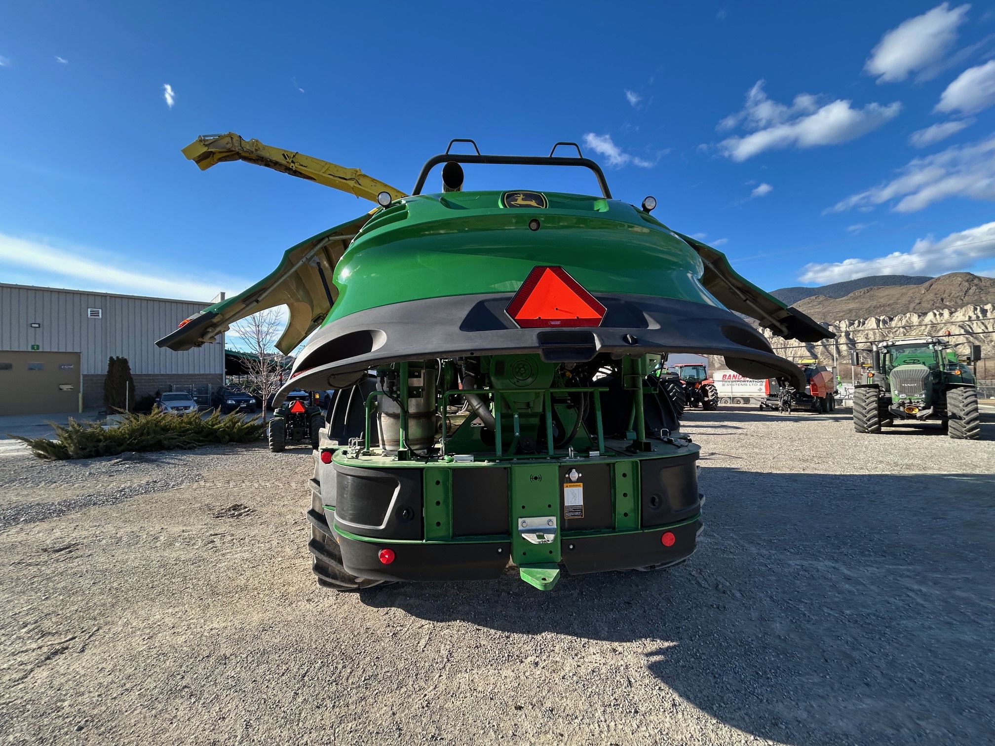 2017 John Deere 8300 Image 10