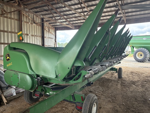 Photo of 2010 John Deere 608C