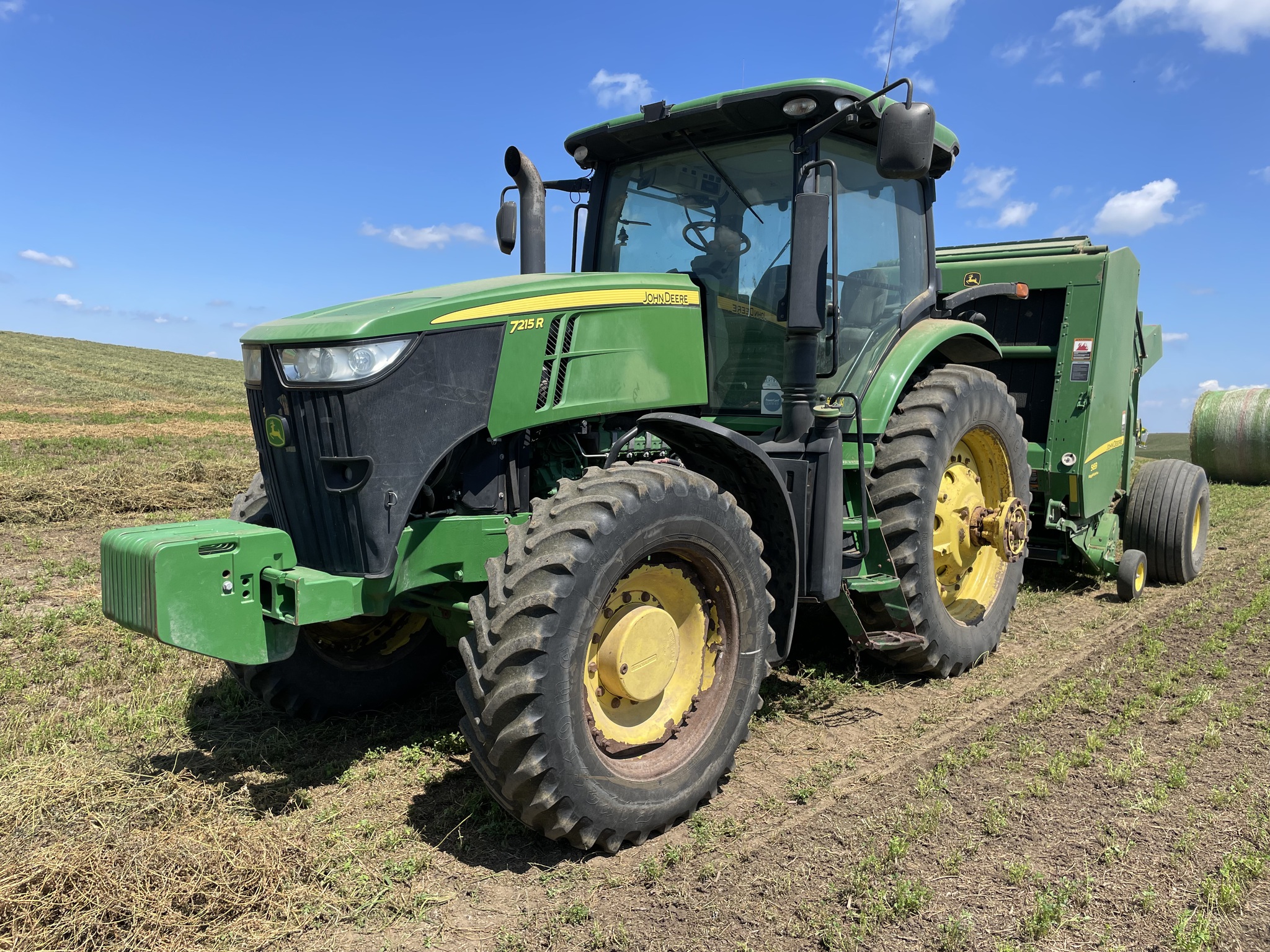 John Deere Introduces Composite Fuel Tank for 9R Series Tractors | OEM  Off-Highway, image size:2048x1536