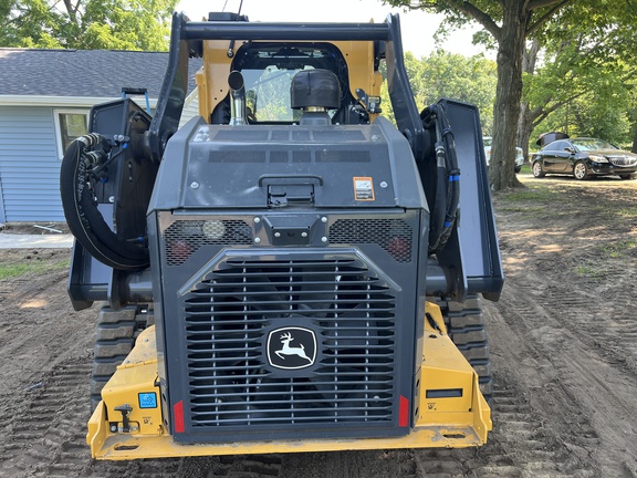 Photo of 2024 John Deere 335 P