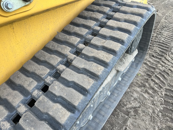 Photo of 2024 John Deere 335 P