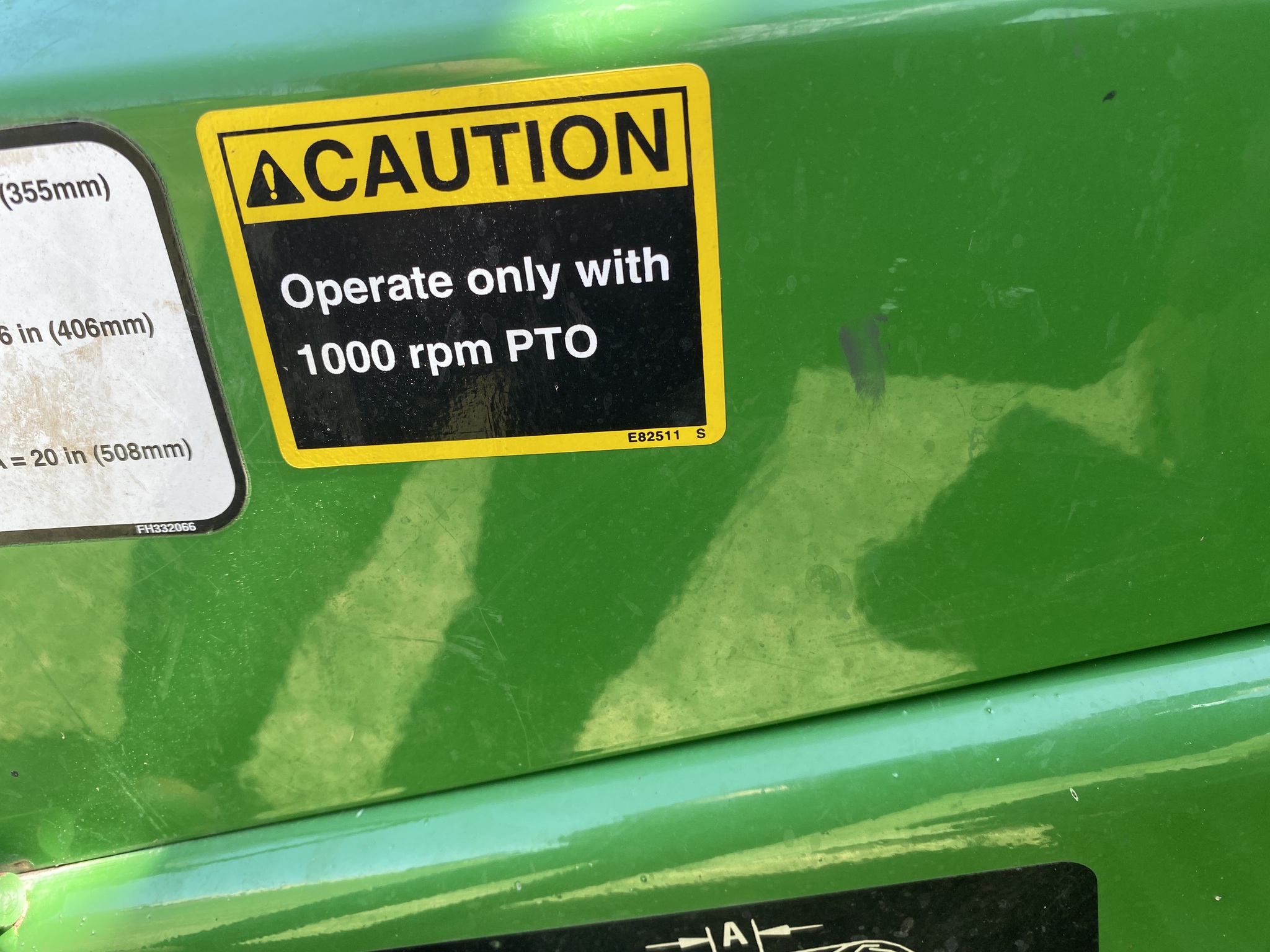 2019 John Deere 560M Image 10