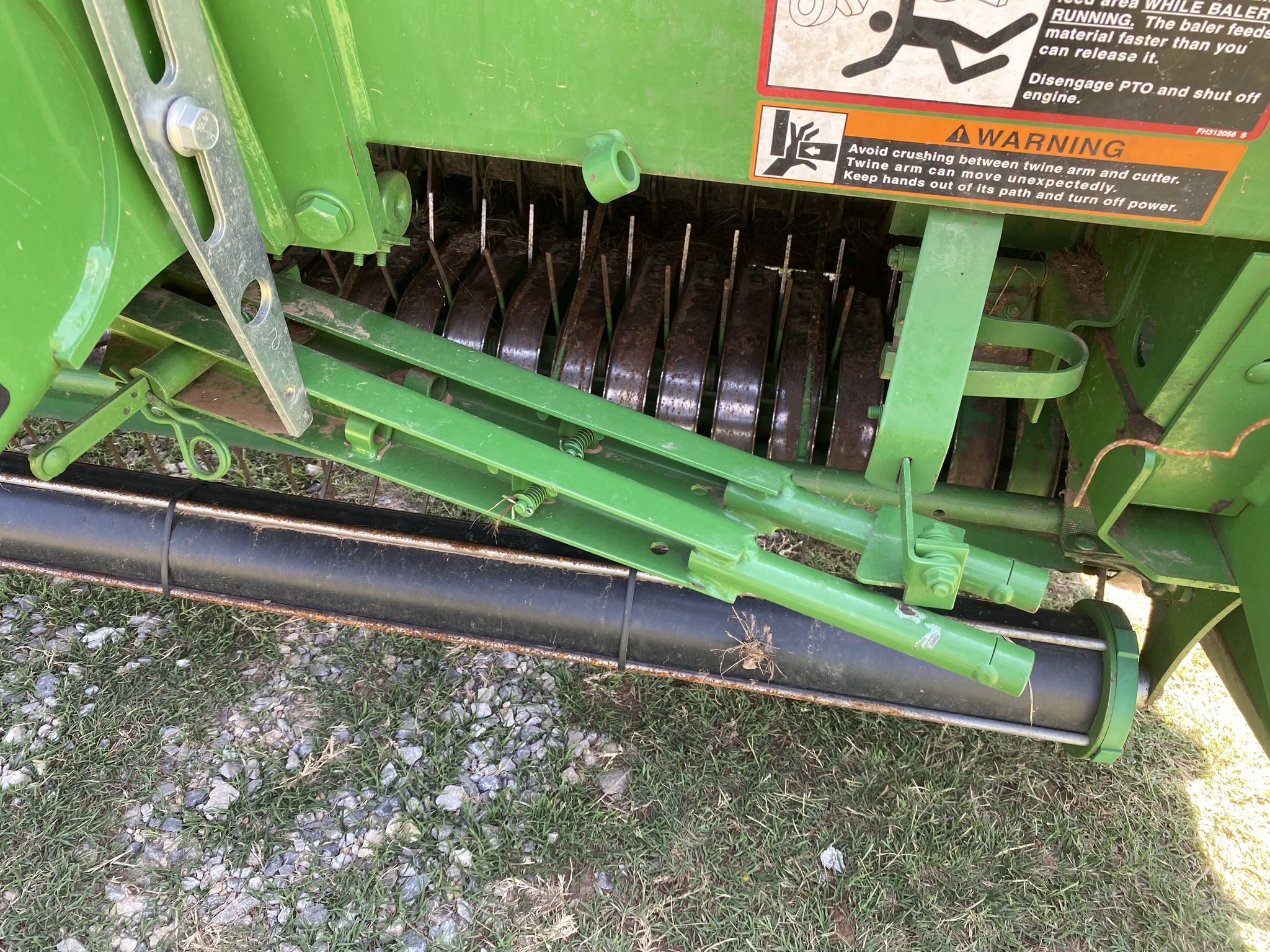 2019 John Deere 560M Image 11