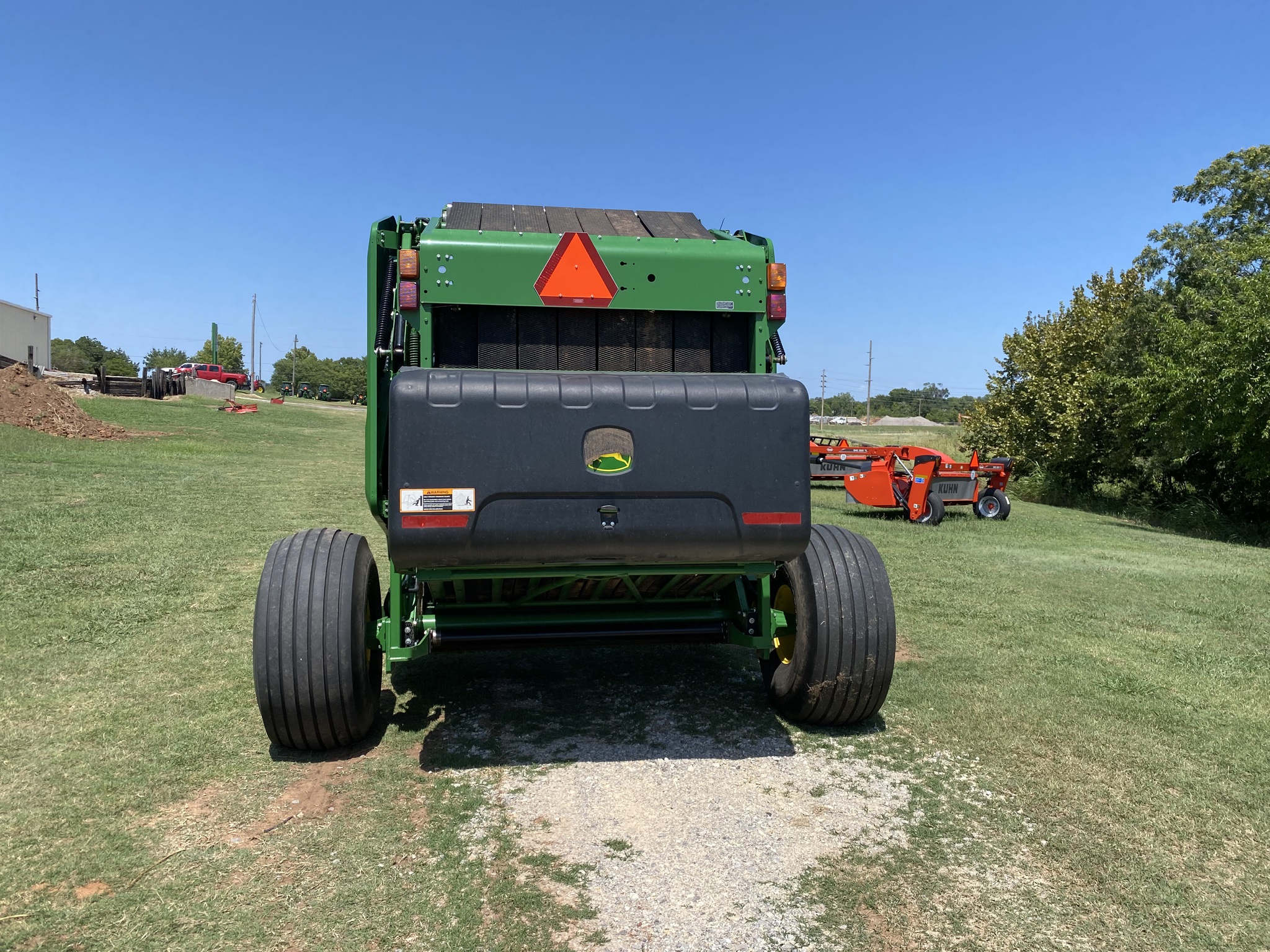 2019 John Deere 560M Image 6