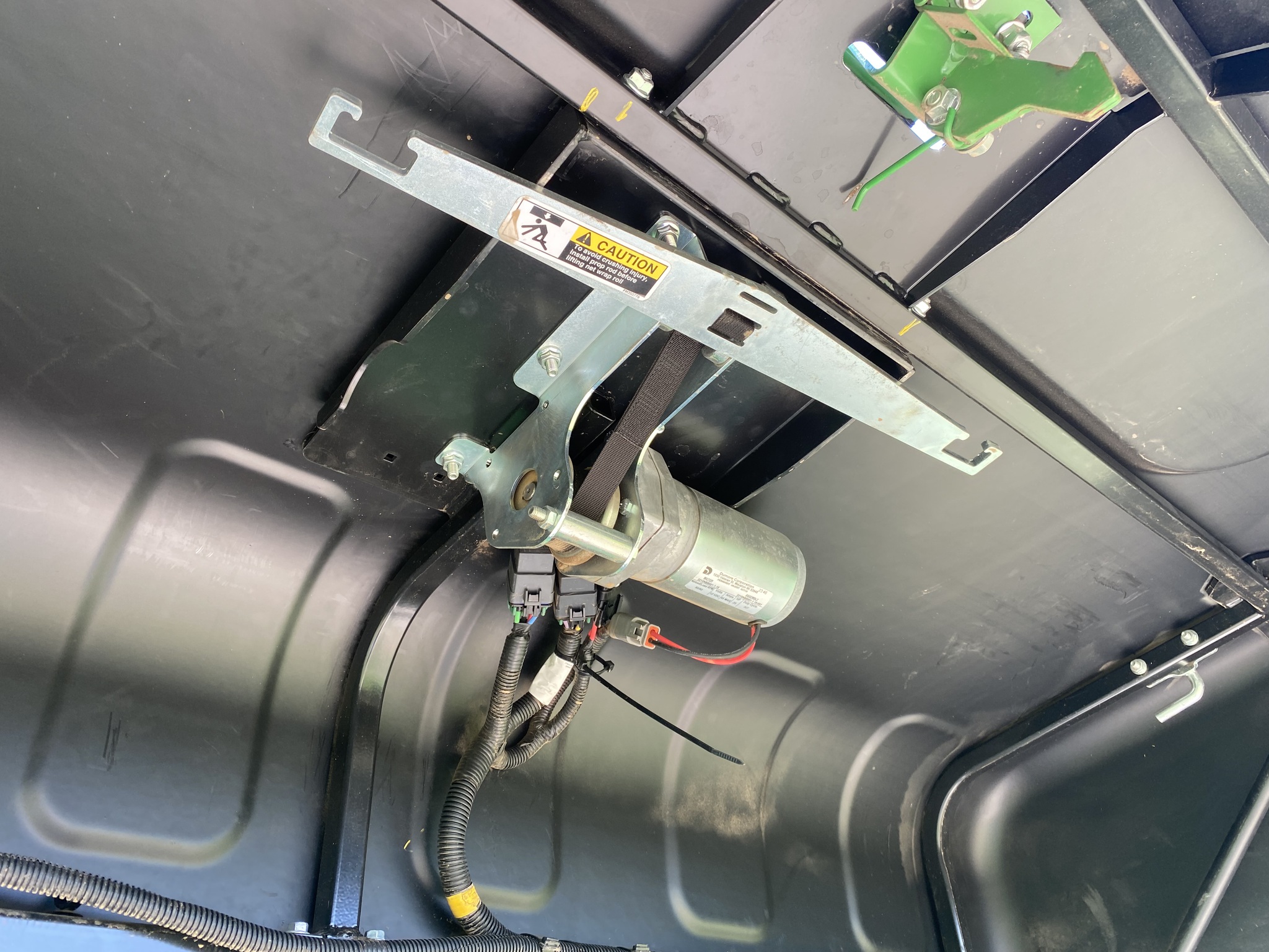 2019 John Deere 560M Image 15