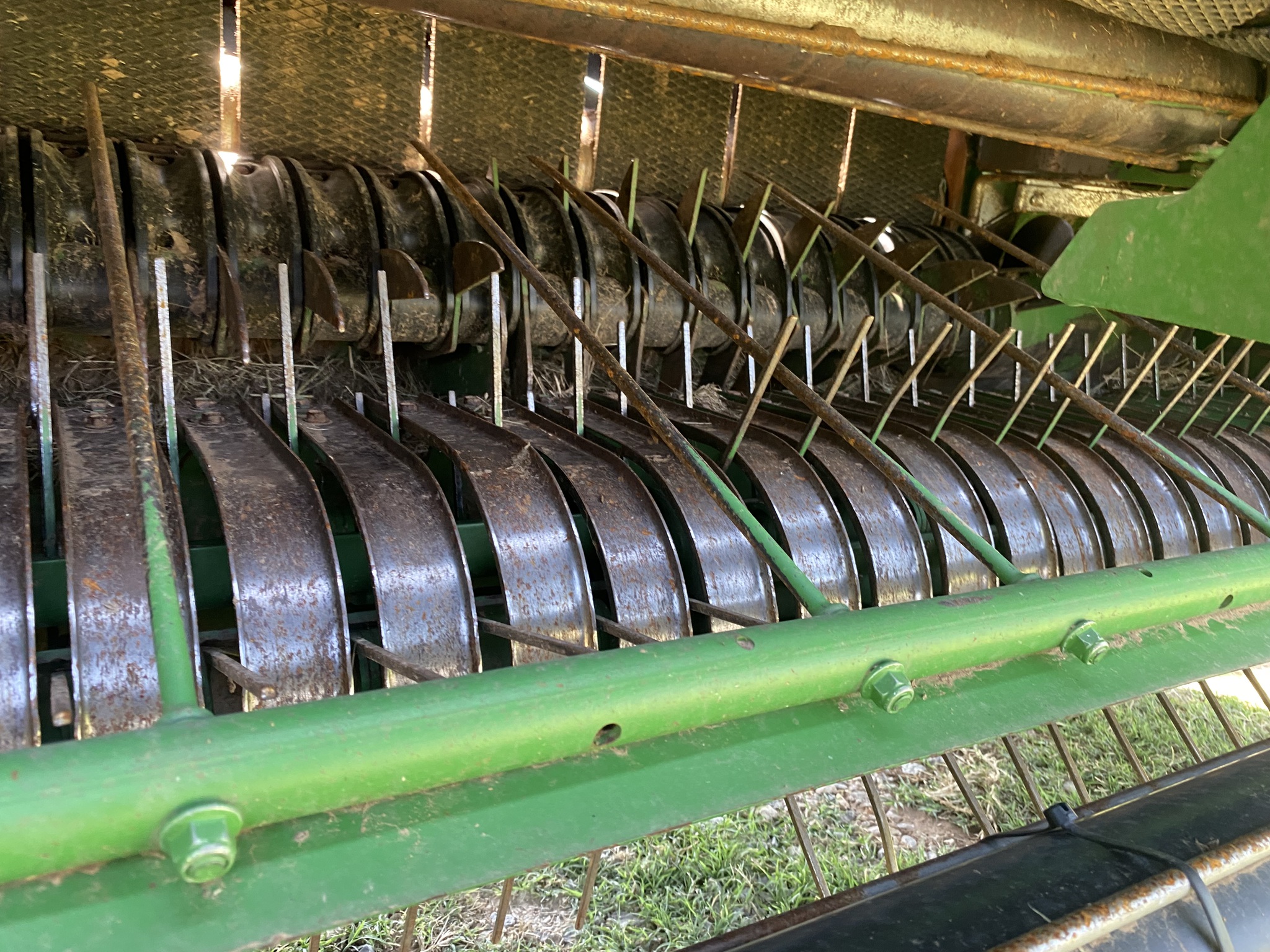 2019 John Deere 560M Image 24