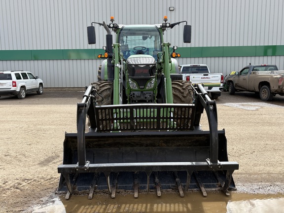 Used 2021 Fendt 716 Gen6 Tractor Row Crop Tractors at Horizon Ag & Turf in Vermilion, AB - Photo4