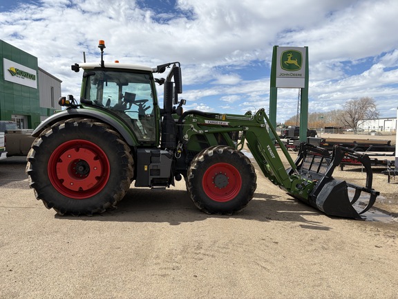 Used 2021 Fendt 716 Gen6 Tractor Row Crop Tractors at Horizon Ag & Turf in Vermilion, AB - Photo3