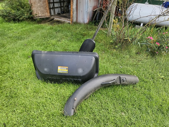 Photo of 2006 John Deere X300