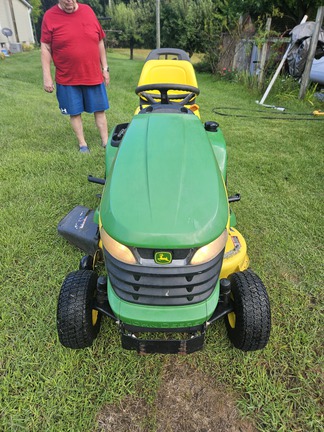 Photo of 2006 John Deere X300