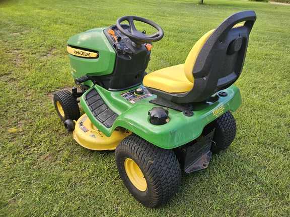 Photo of 2006 John Deere X300