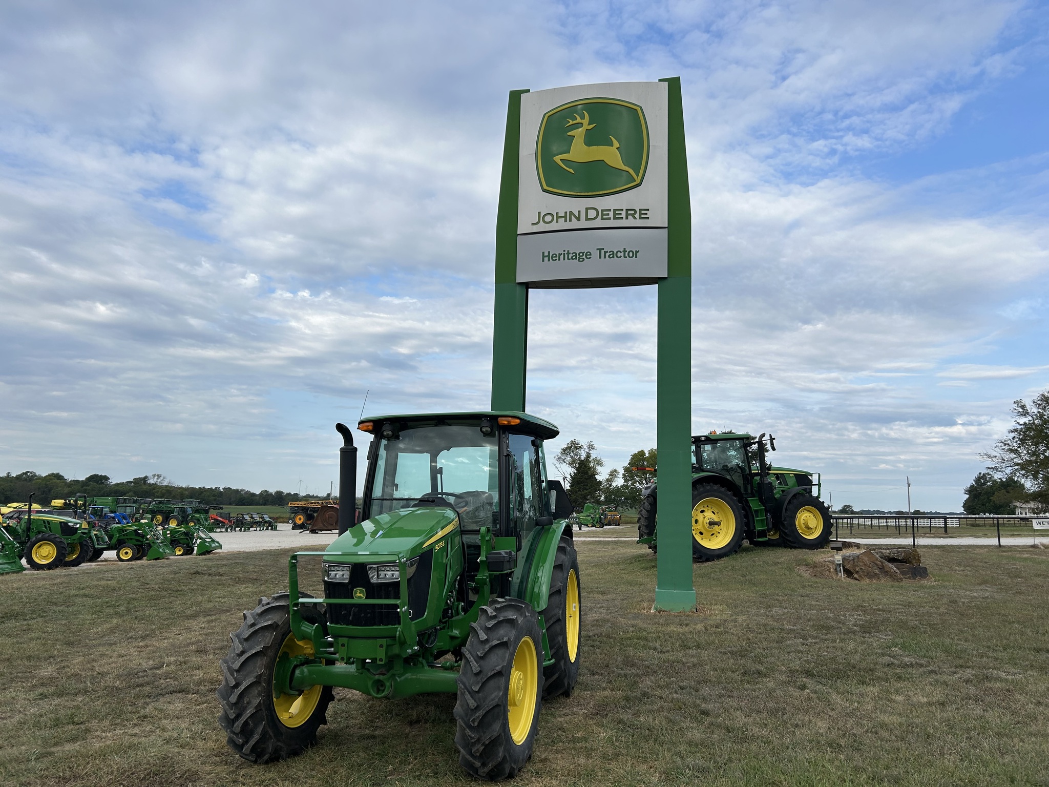  2024 John Deere 5075E at Heritage Tractor in Lockwood, MO