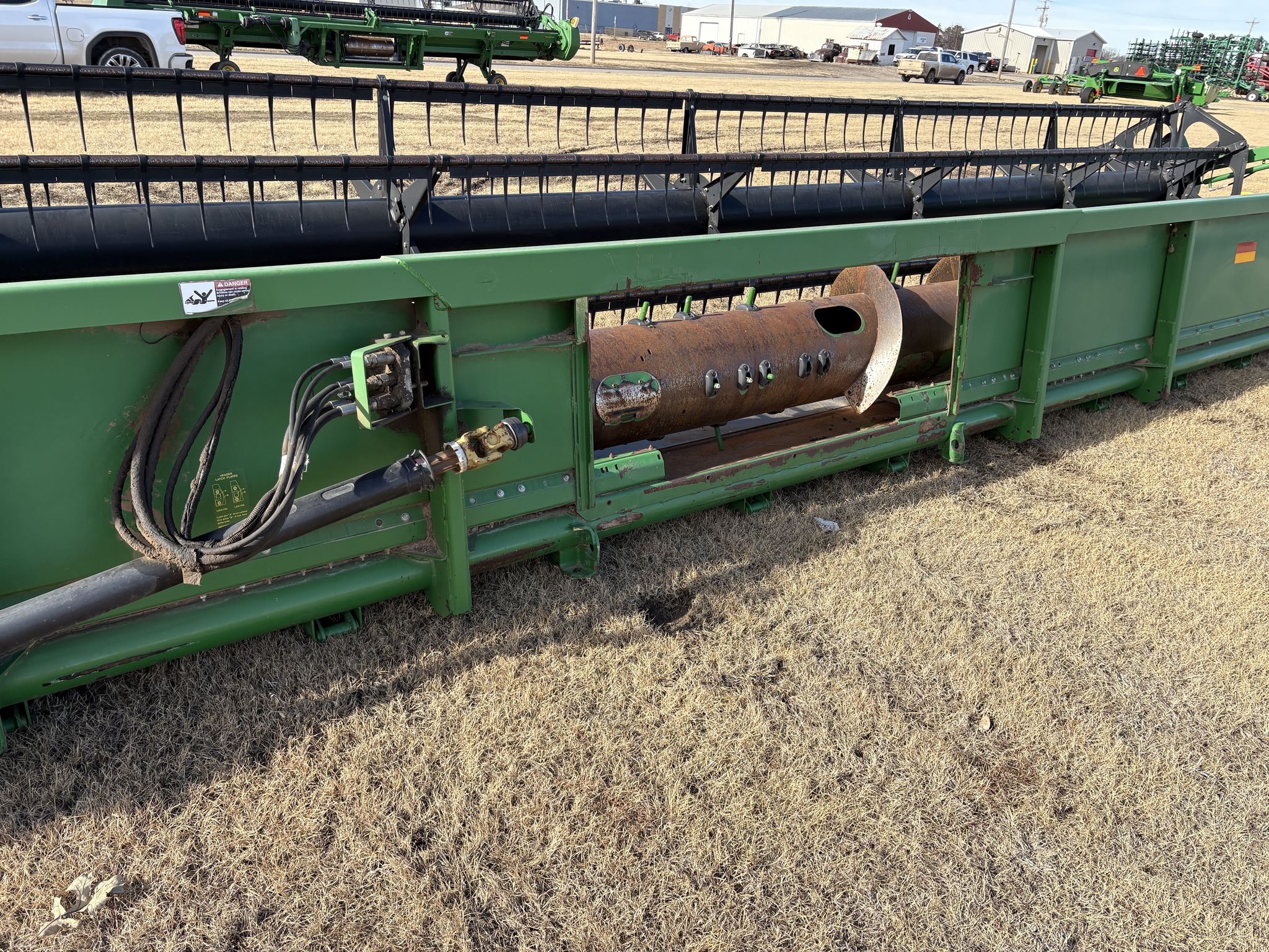 2011 John Deere 635F Image 8