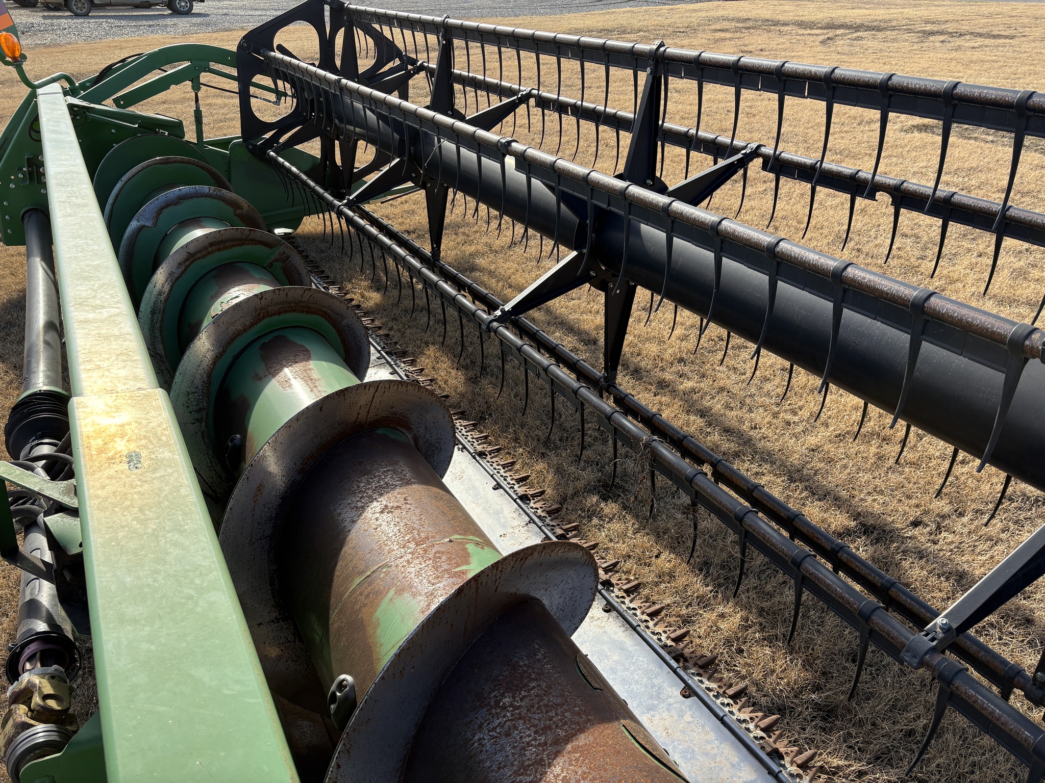 2011 John Deere 635F Image 7