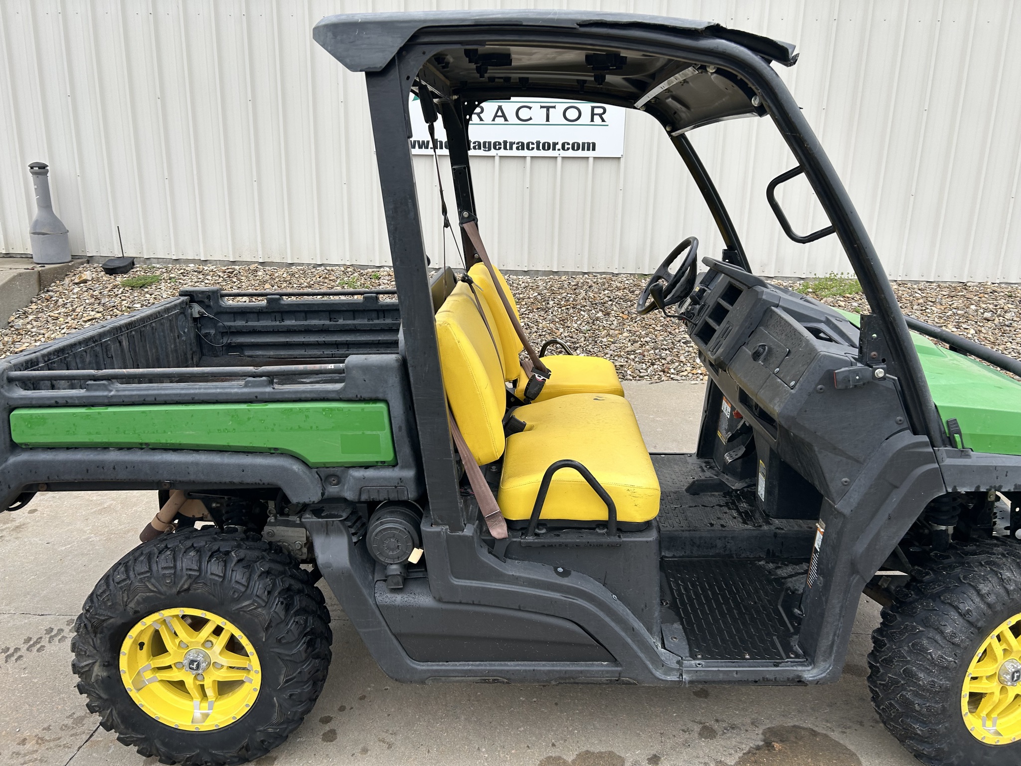 2018 John Deere XUV 835M at Heritage Tractor in Topeka, KS