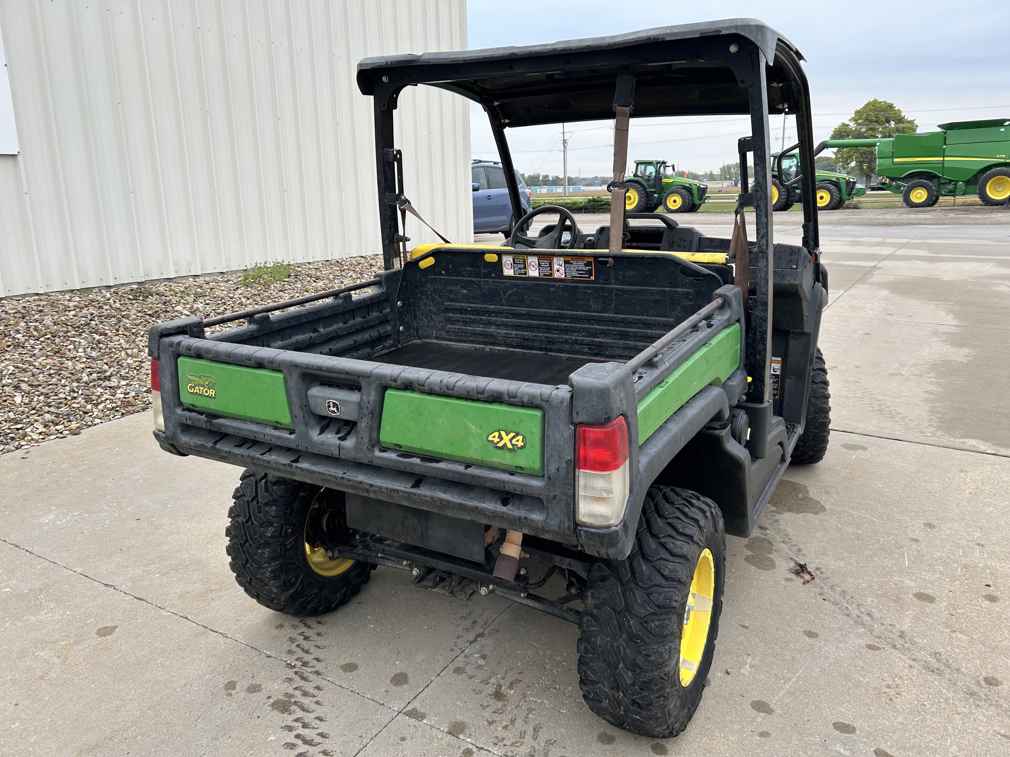  2018 John Deere XUV 835M at Heritage Tractor in Topeka, KS