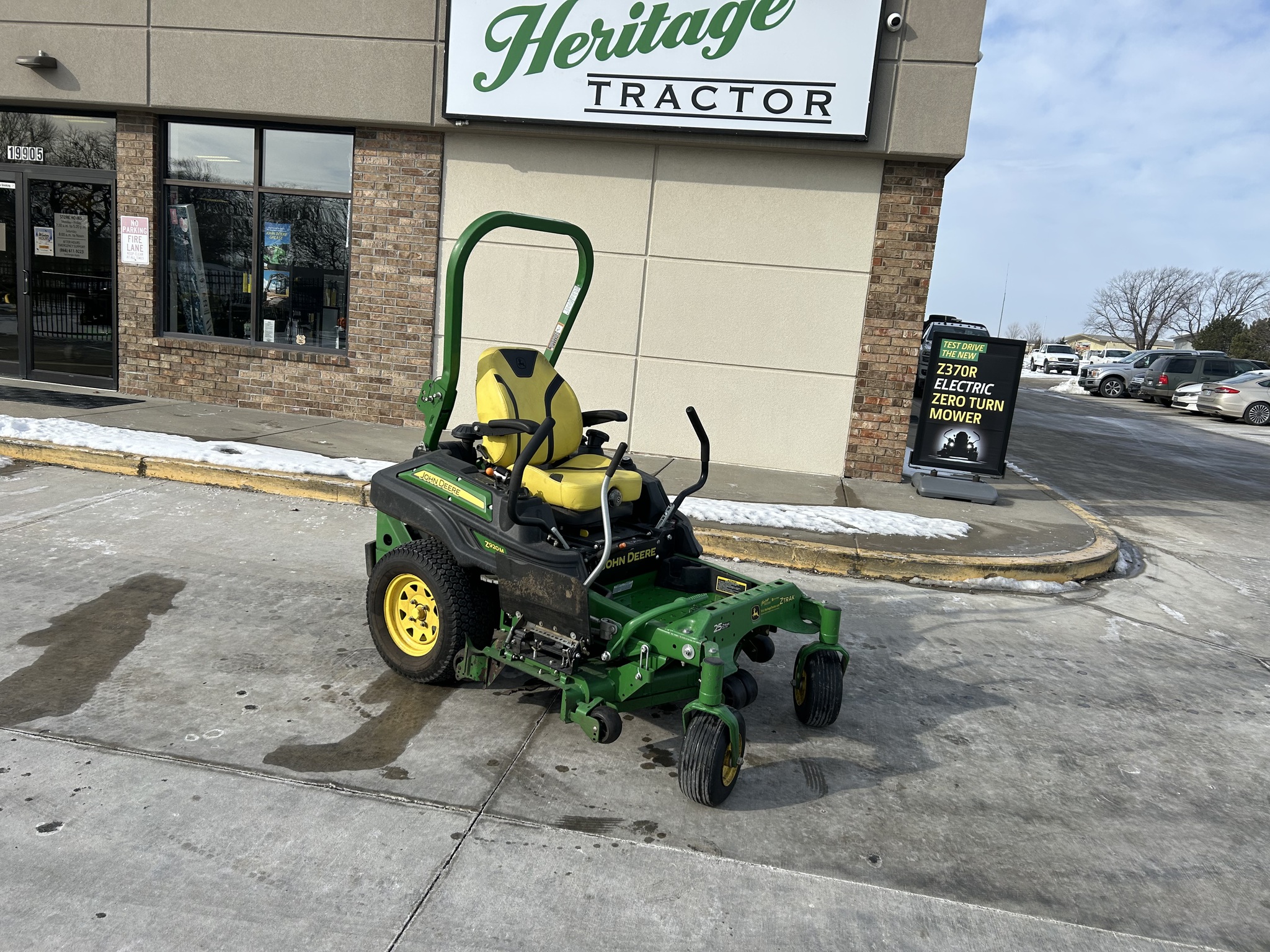  2022 John Deere Z920M at Heritage Tractor in Olathe, KS
