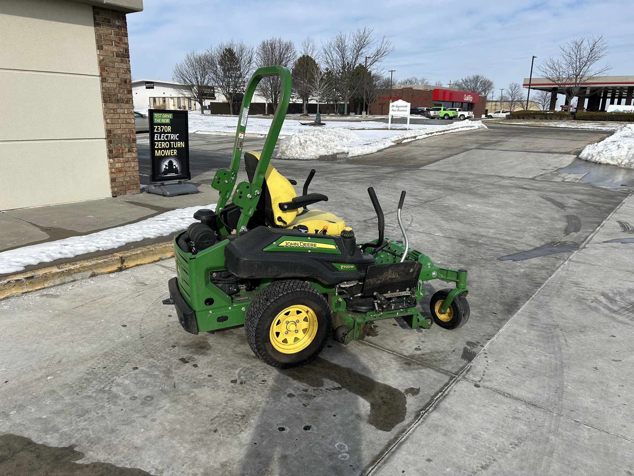  2022 John Deere Z920M at Heritage Tractor in Olathe, KS