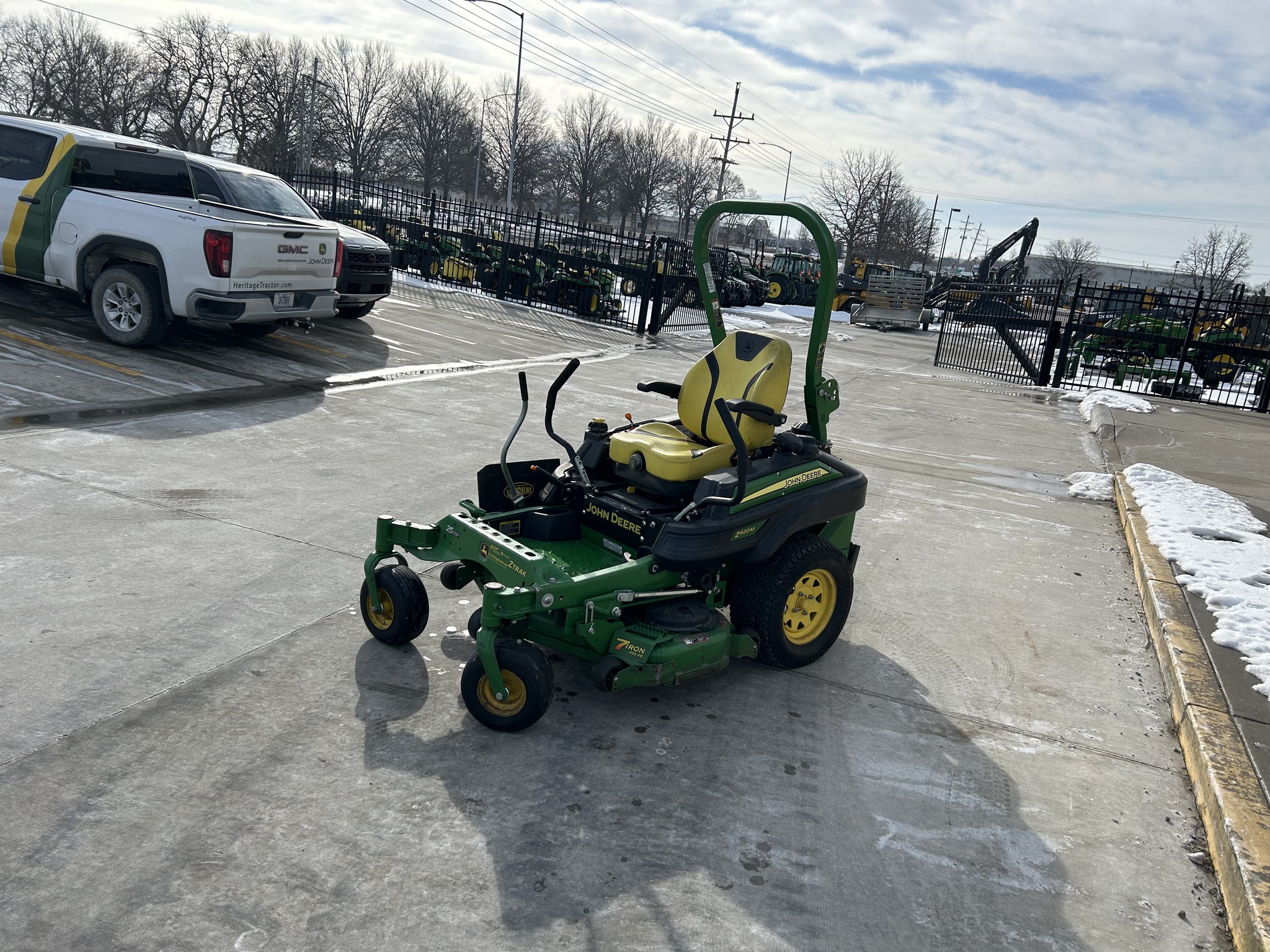  2022 John Deere Z920M at Heritage Tractor in Olathe, KS