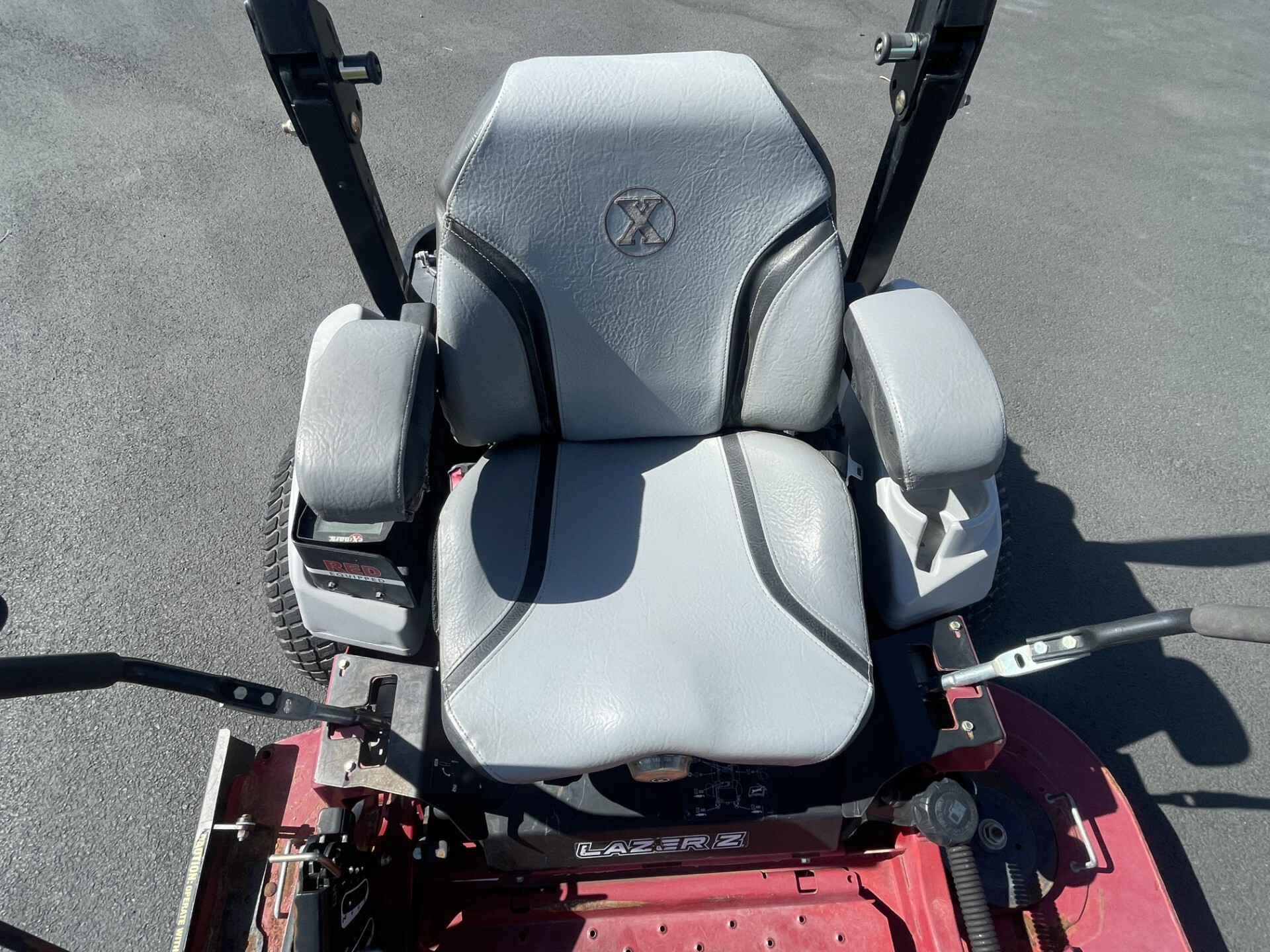 Exmark LZX940EKC Image 9