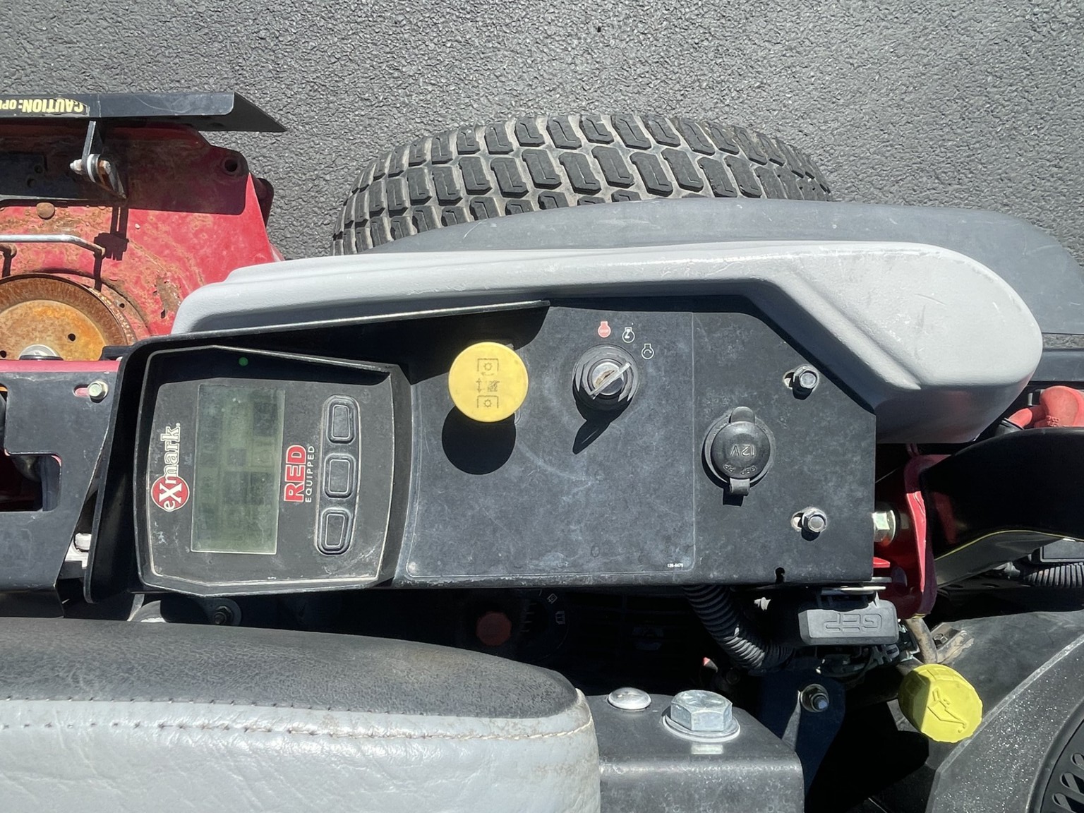 Exmark LZX940EKC Image 12