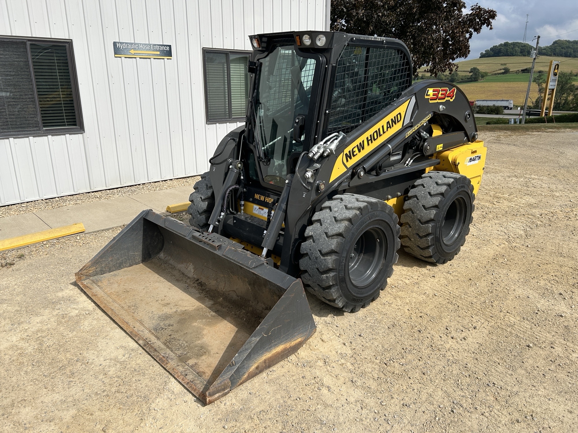 2022 New Holland L334 Image 4