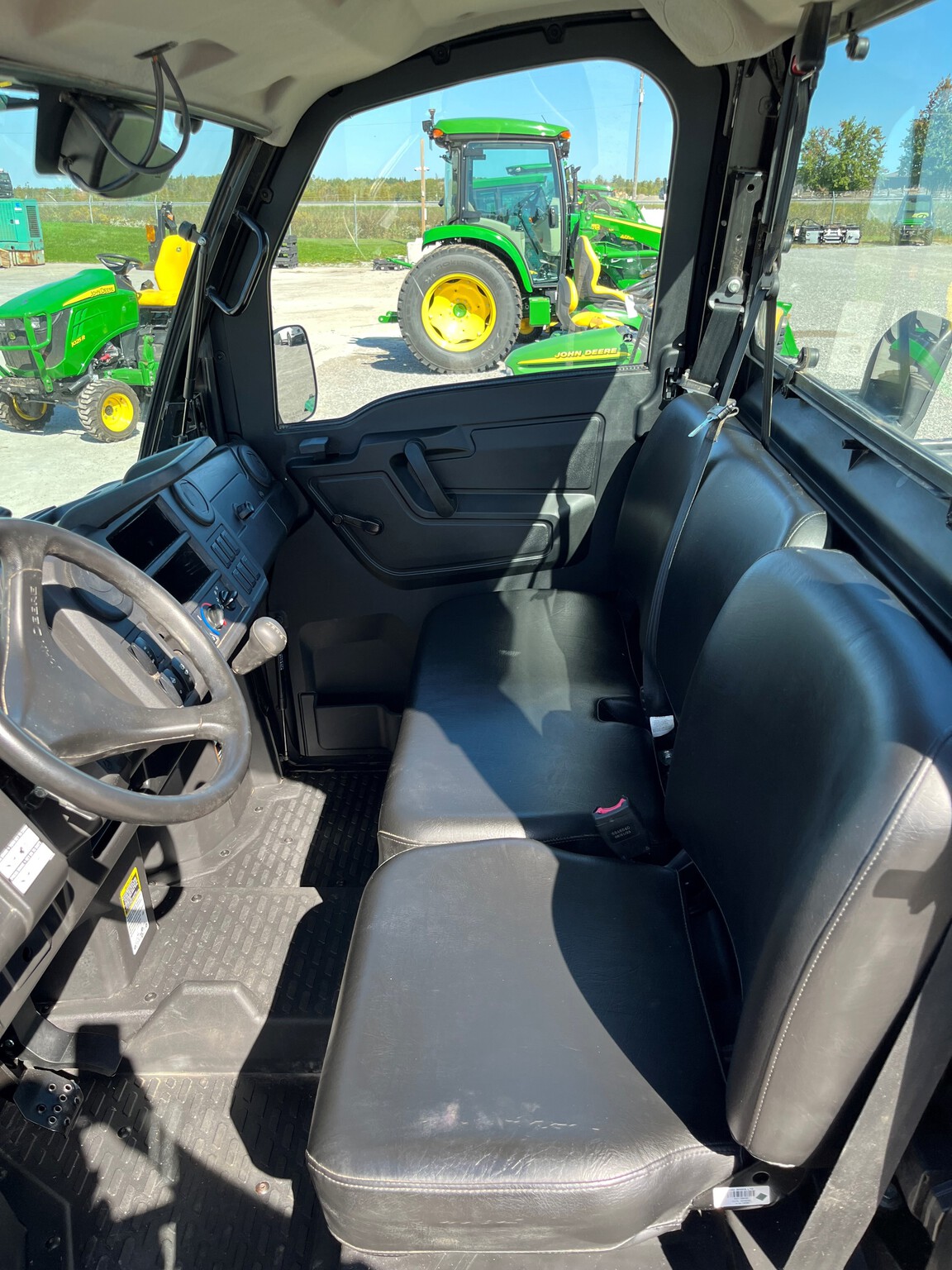 2024 John Deere 835M Image 4