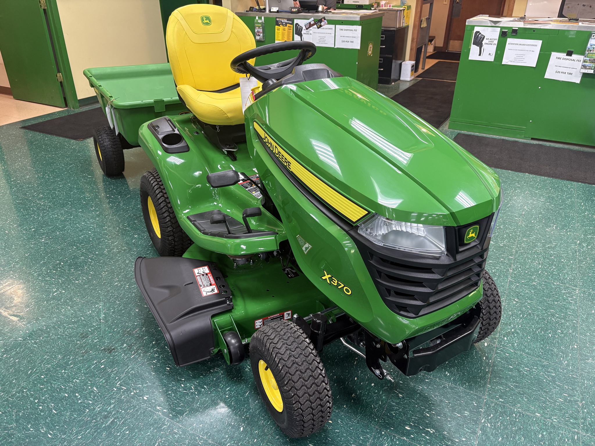 2025 John Deere X370 Image 1