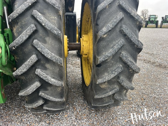 Photo of 2016 John Deere 8295R