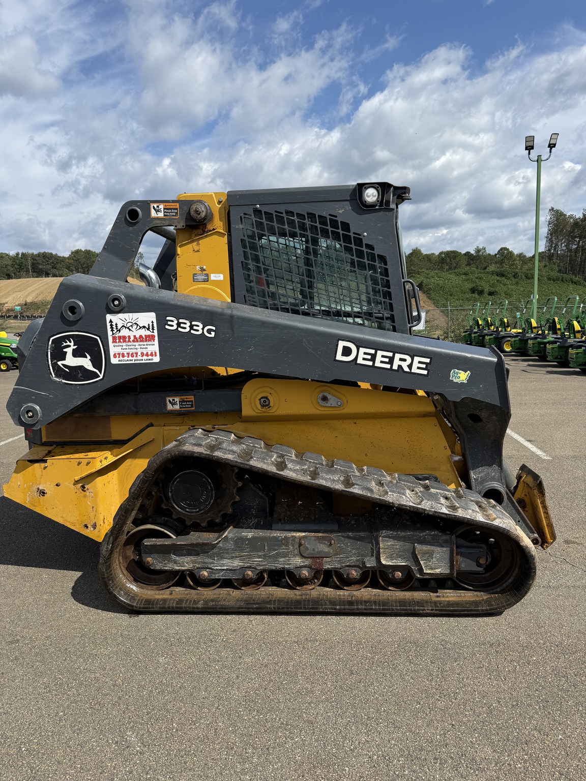 2022 John Deere 333G Image 6