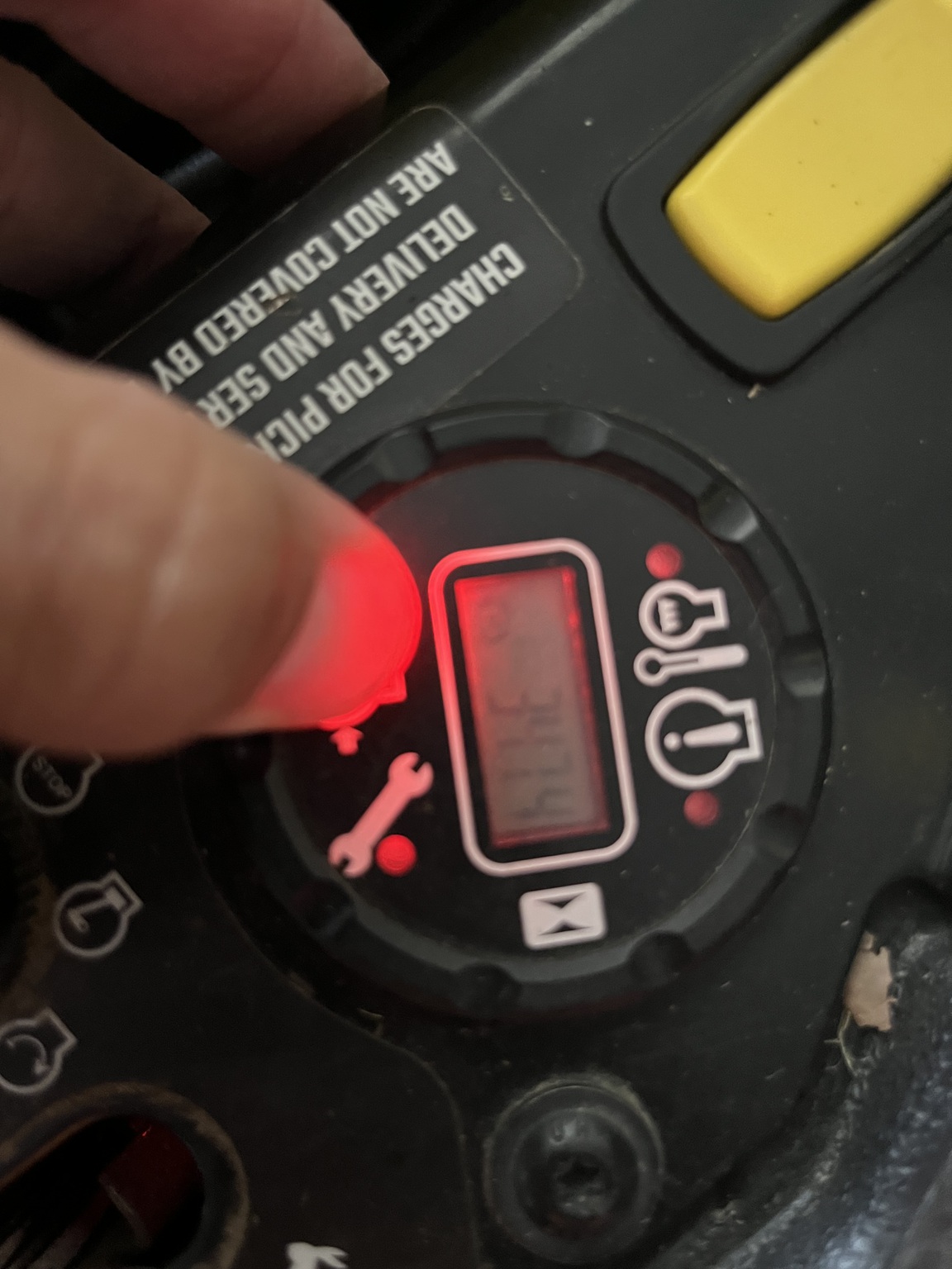 2024 John Deere Z930M Image 3