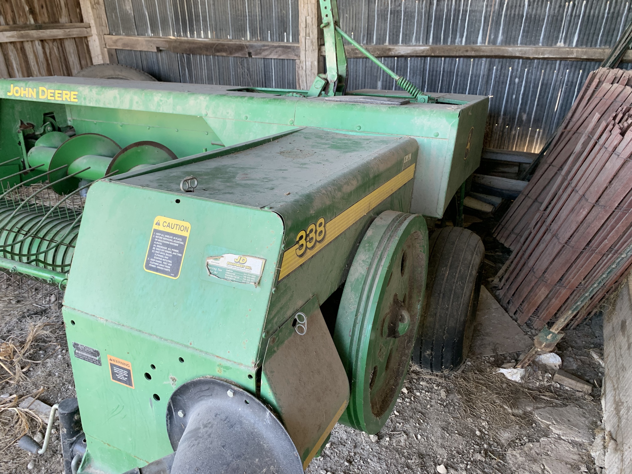 2007 John Deere 338 Image 16