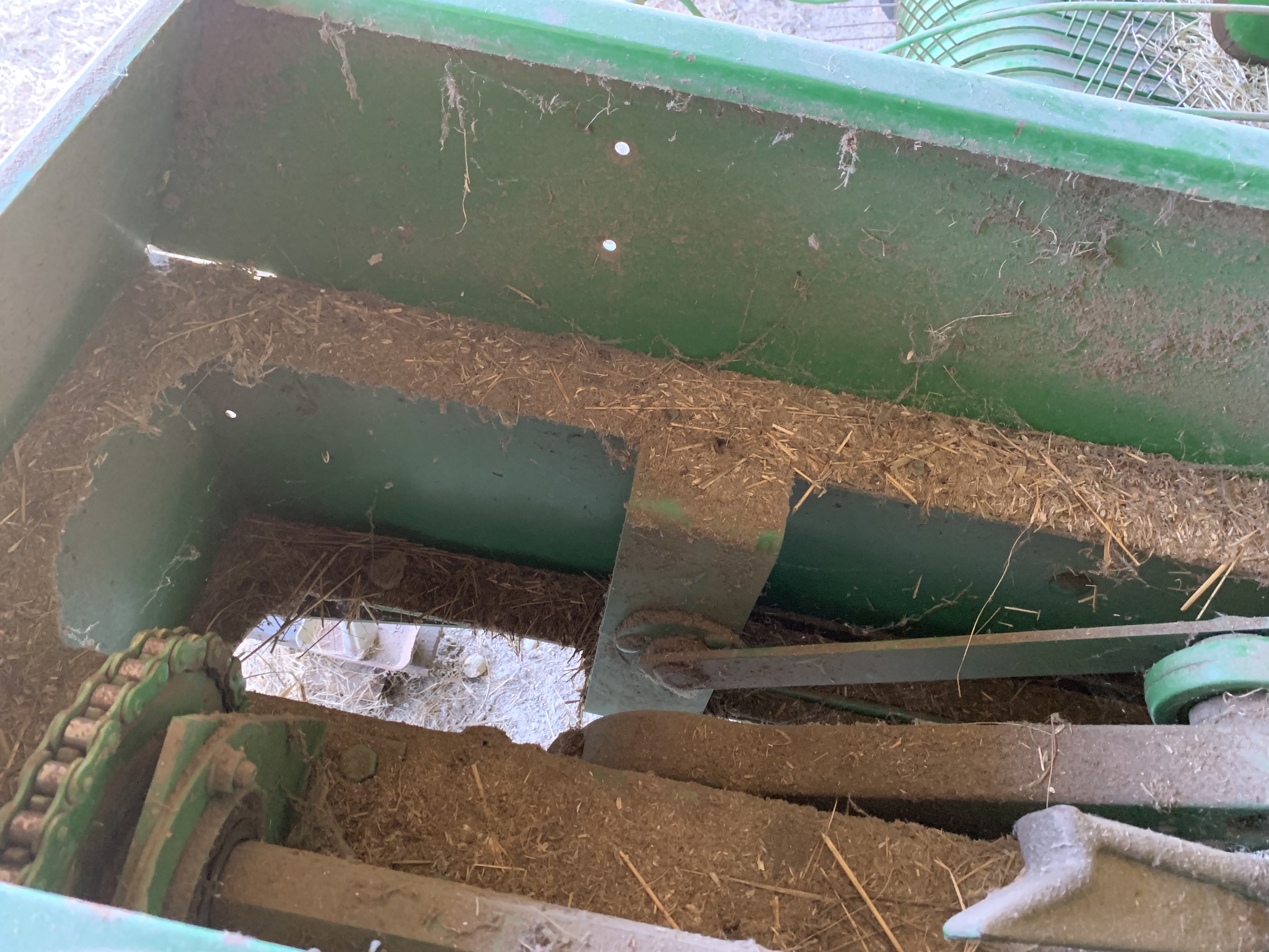 2007 John Deere 338 Image 13