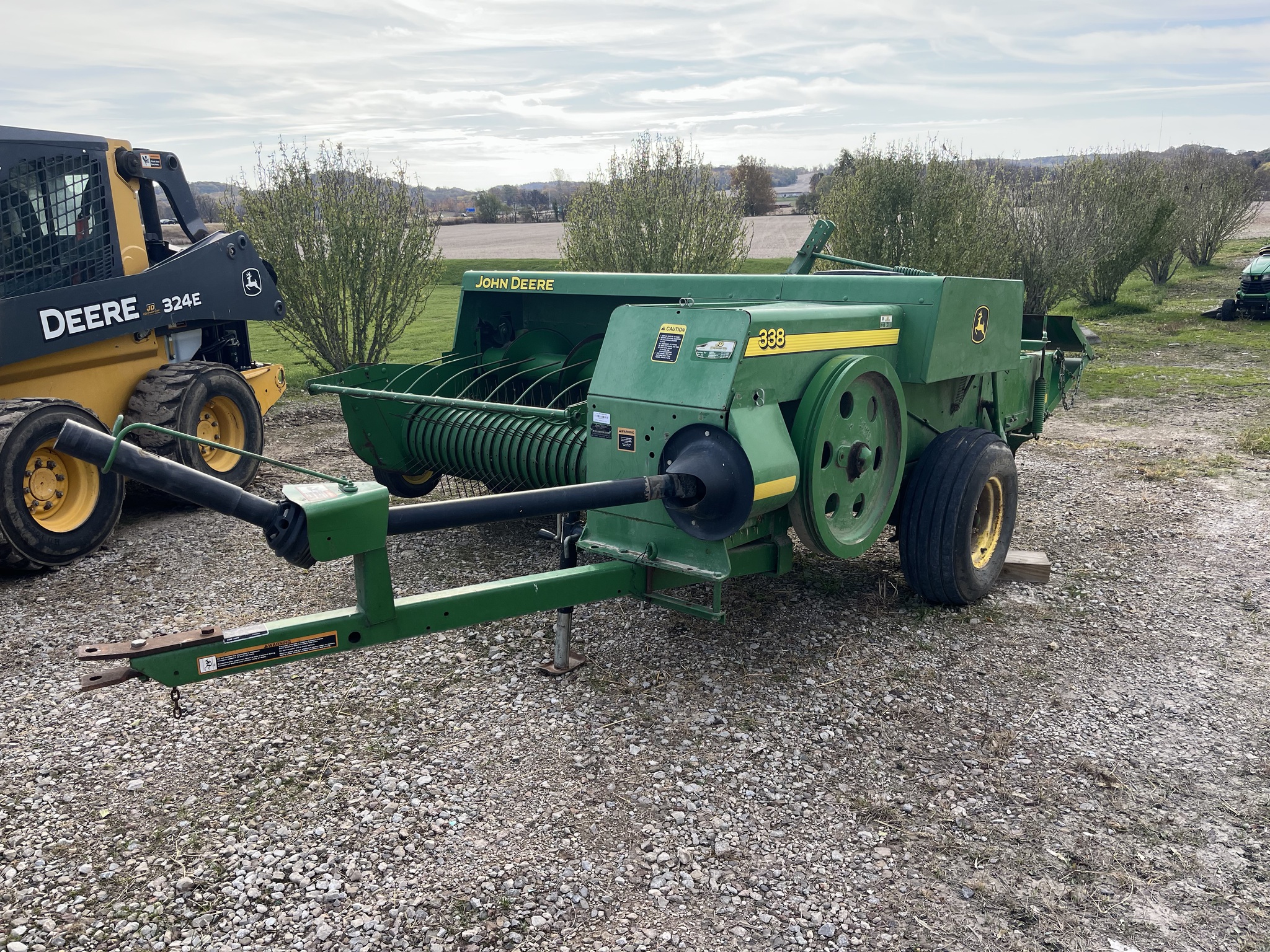 2007 John Deere 338 Image 7