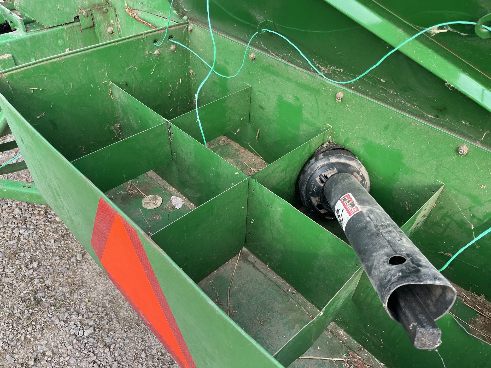 2007 John Deere 338 Image 8