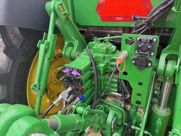 Photo of 2021 John Deere 8R 280