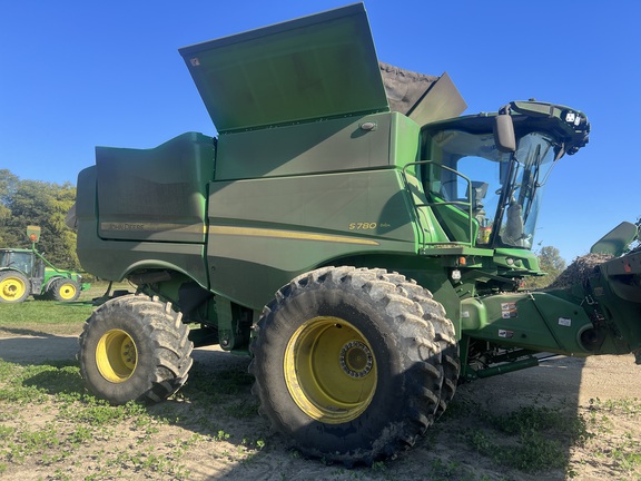 Photo of 2023 John Deere S780