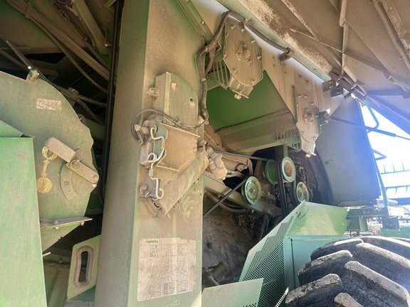 Photo of 2023 John Deere S780