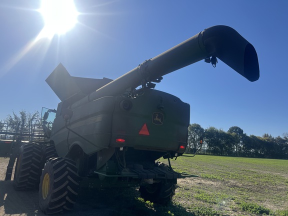 Photo of 2023 John Deere S780
