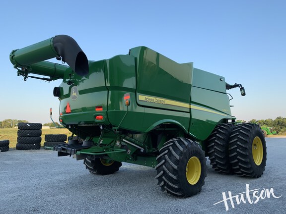 Photo of 2023 John Deere S780