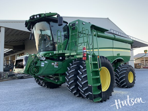 Photo of 2023 John Deere S780