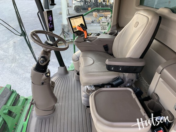Photo of 2023 John Deere S780