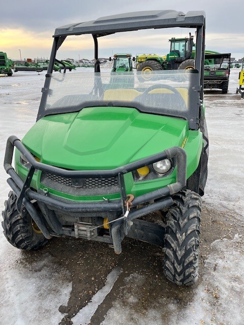 2014 John Deere XUV 550 GREEN Image 1