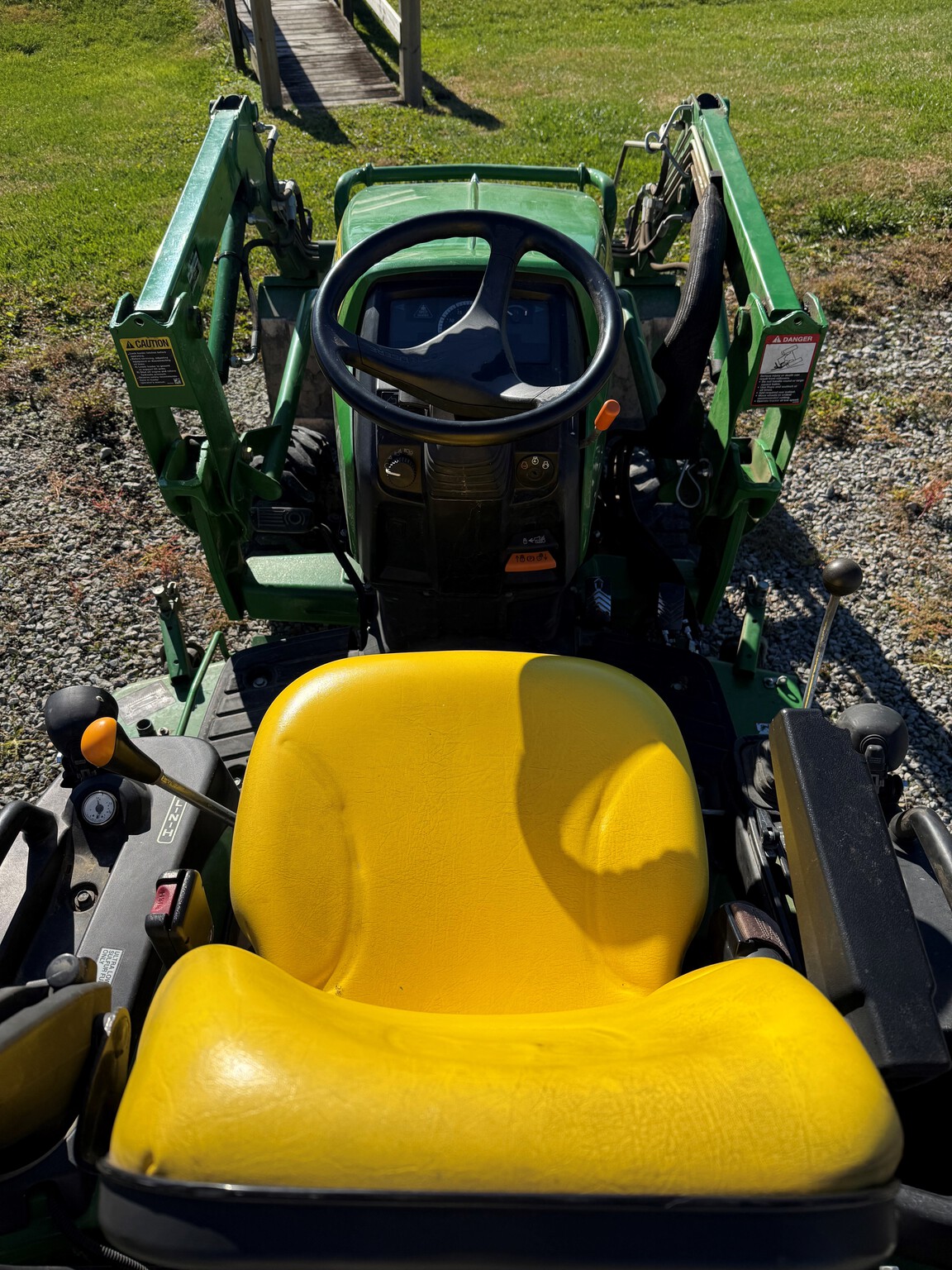 2016 John Deere 1025R Image 7