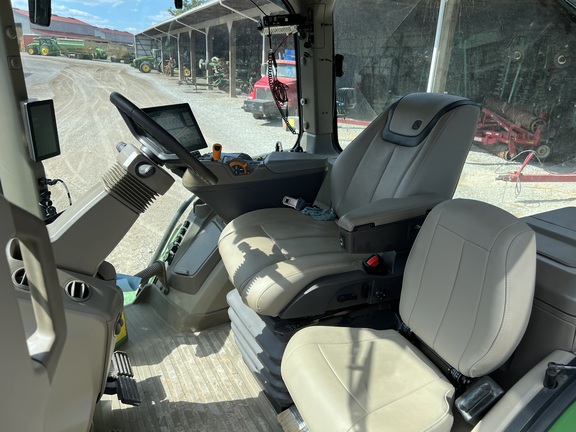 Photo of 2024 John Deere 8R 280