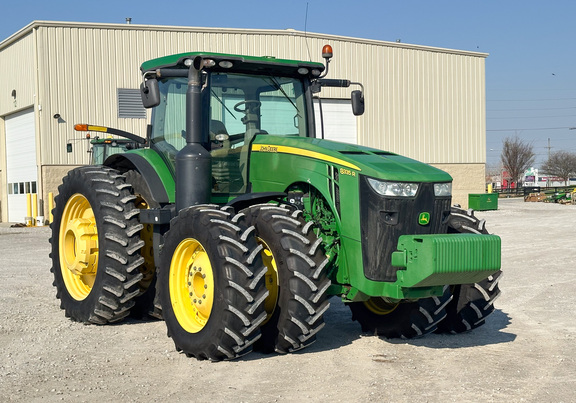 2013 John-Deere 8335R