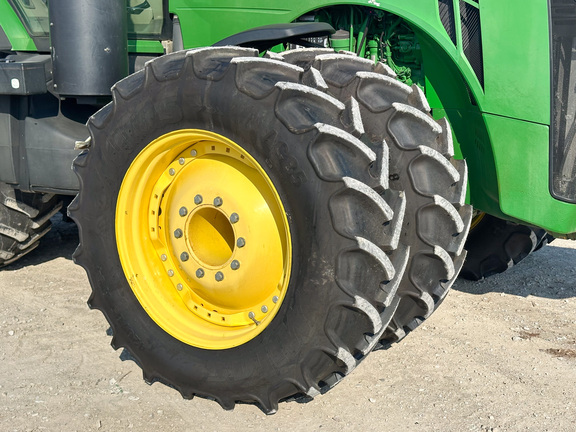 2013 John-Deere 8335R