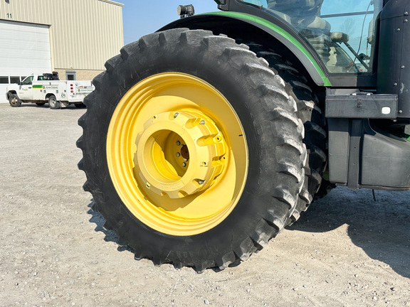 2013 John-Deere 8335R