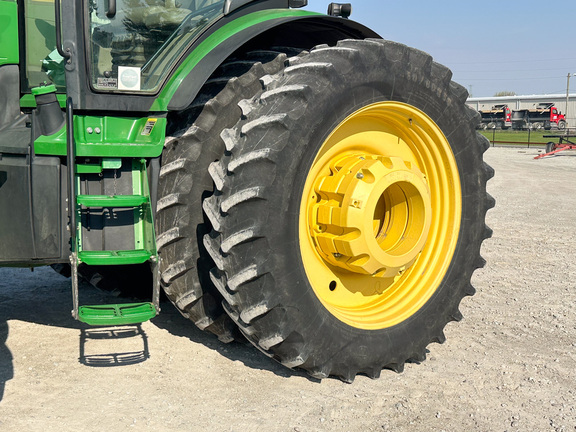 2013 John-Deere 8335R